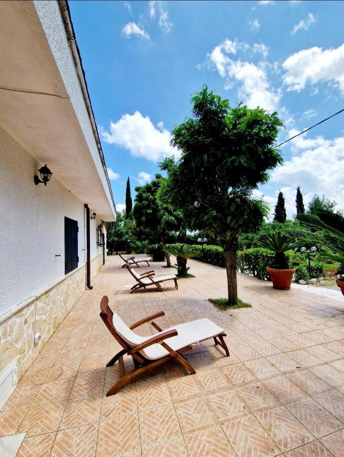 Villa Elisa Trulliandmore - Pool And Tennis Court Martina Franca Exterior photo